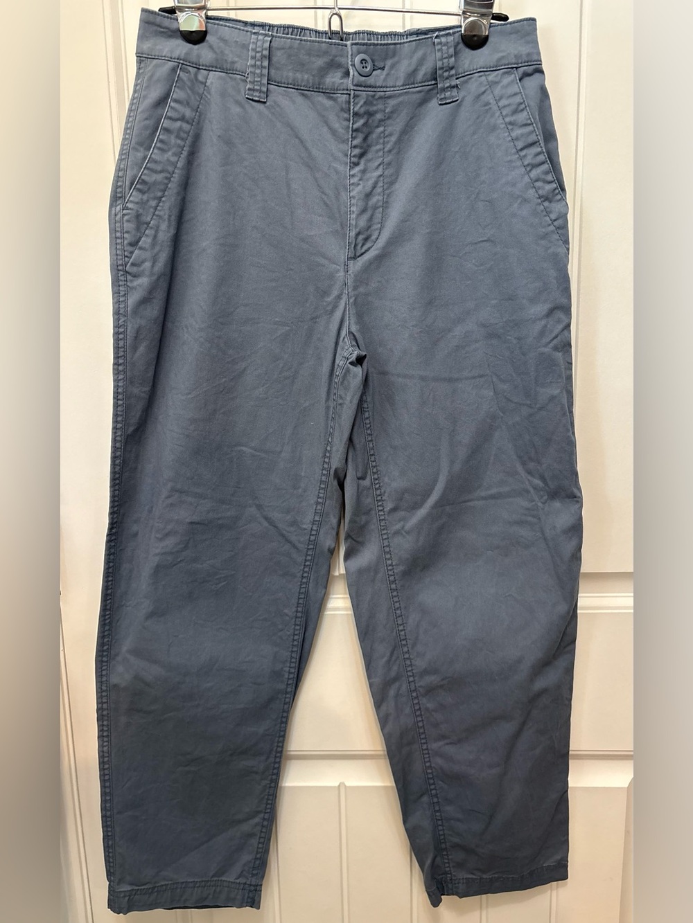 Old Navy OG Chino Pants in Slate Blue. Woman’s size Medium.